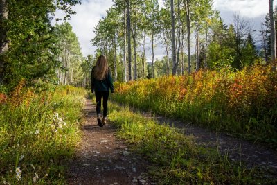 Walking yoga is de laagdrempelige versie van yoga